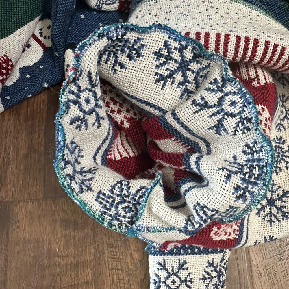 HANDMADE Snowman Snow flakes mittens red blue tapestry Hoodie by me, did my best - Picture 9 of 17